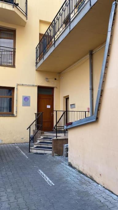 Spacious Apartment 6Min From The Dancing House Prag Dış mekan fotoğraf