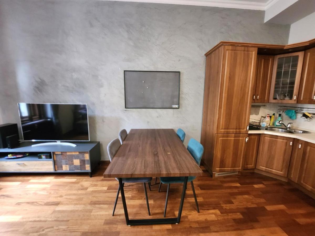 Spacious Apartment 6Min From The Dancing House Prag Dış mekan fotoğraf